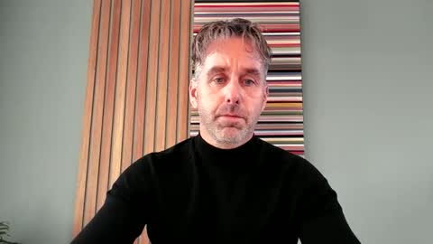 Snapshot of enzoenzo7 chatting on October 15, 2025, 8:47 am Enzos Massive Cock online show from October 15, 2025, 8:47 am