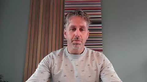 Snapshot of enzoenzo7 chatting on October 29, 2025, 11:01 am Enzos Massive Cock online show from October 29, 2025, 11:01 am