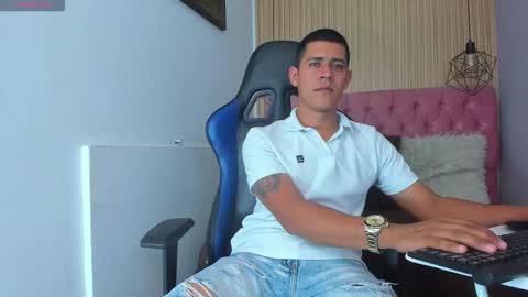 EnzoRodriguez online show from April 13, 2026, 2:55 pm