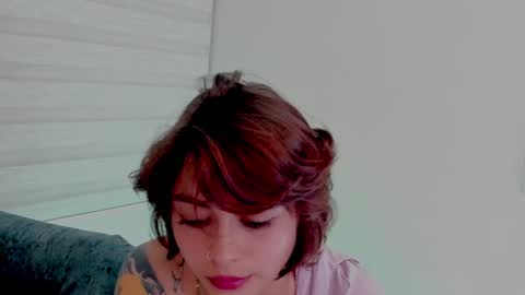 Snapshot of ephemeral_hot chatting on February 22, 2025, 5:34 am Leyla online show from February 22, 2025, 5:34 am