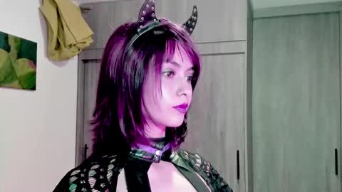 Snapshot of ephemeral_hot chatting on October 24, 2025, 8:16 pm Leyla online show from October 24, 2025, 8:16 pm