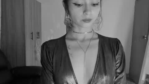 Leyla online show from March 29, 2026, 12:21 am