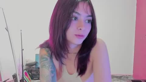 Snapshot of ephemeral_hot chatting on July 8, 2026, 2:10 pm Leyla online show from July 8, 2026, 2:10 pm