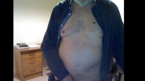 erasmus_d online show from December 4, 2024, 6:28 pm