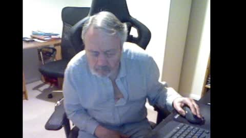 erasmus_d online show from December 28, 2024, 5:57 pm