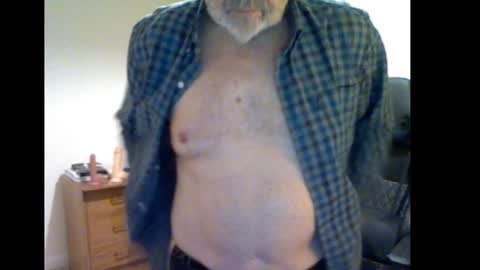 erasmus_d online show from January 18, 2025, 6:21 pm