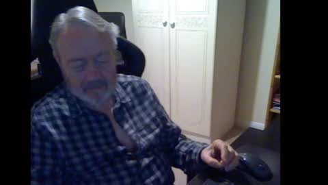 erasmus_d online show from November 27, 2025, 5:15 pm