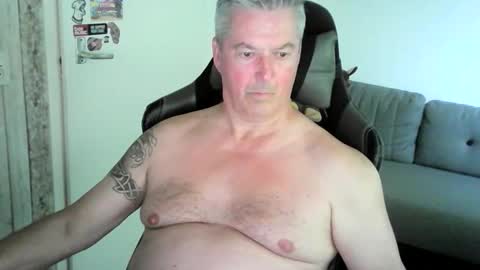 ErBee62 online show from June 2, 2026, 11:45 am