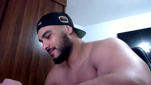 eren_smith online show from February 9, 2026, 10:58 pm