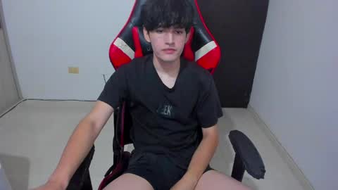 eren_tatakae online show from April 17, 2026, 1:19 am