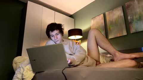 Snapshot of eric_carrotman chatting on October 25, 2025, 2:02 pm Eric Carrotman online show from October 25, 2025, 2:02 pm