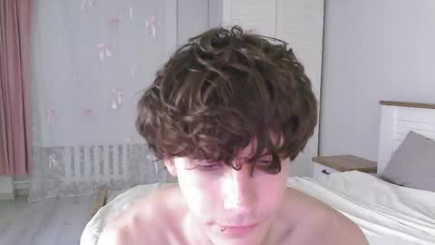 Snapshot of eric_crush chatting on May 26, 2026, 1:45 am Eric Crush online show from May 26, 2026, 1:45 am