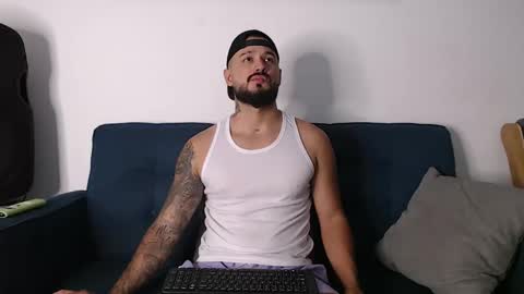 Snapshot of eric_evans1 chatting on November 4, 2025, 3:27 am Eric Evans online show from November 4, 2025, 3:27 am