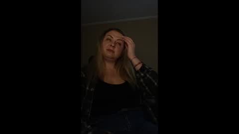 Snapshot of erica_thompson chatting on June 11, 2026, 4:05 pm Erica online show from June 11, 2026, 4:05 pm