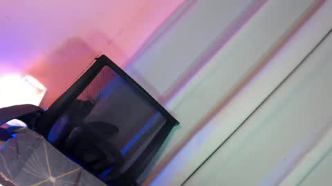 Snapshot of erica_walker chatting on July 10, 2026, 2:08 pm erica_walker online show from July 10, 2026, 2:08 pm