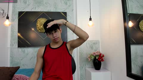 Snapshot of erick_zhimerman chatting on January 18, 2025, 3:42 am   online show from January 18, 2025, 3:42 am