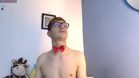 Snapshot of erik_golden_ chatting on May 9, 2026, 8:25 pm I am Erik online show from May 9, 2026, 8:25 pm