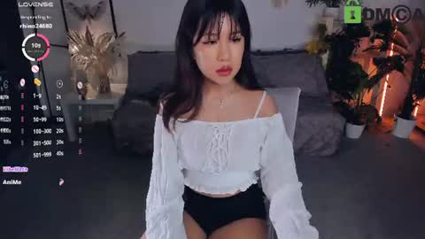 erika_kim online show from July 20, 2026, 7:44 am