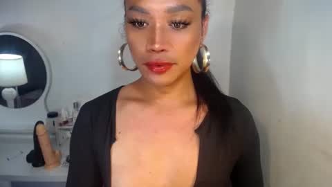 Snapshot of erika_madrigal chatting on September 24, 2025, 9:40 pm erika_madrigal online show from September 24, 2025, 9:40 pm