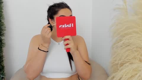 Snapshot of erika_mendez1 chatting on December 26, 2024, 8:32 pm Erika Mendez online show from December 26, 2024, 8:32 pm