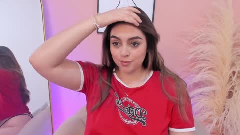 Snapshot of erika_mendez1 chatting on February 1, 2025, 8:37 pm Erika Mendez online show from February 1, 2025, 8:37 pm