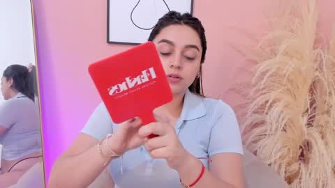 Snapshot of erika_mendez1 chatting on February 7, 2025, 6:56 pm Erika Mendez online show from February 7, 2025, 6:56 pm