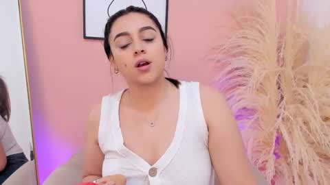 Snapshot of erika_mendez1 chatting on February 11, 2025, 8:10 pm Erika Mendez online show from February 11, 2025, 8:10 pm