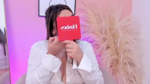 Snapshot of erika_mendez1 chatting on February 25, 2025, 7:14 pm Erika Mendez online show from February 25, 2025, 7:14 pm