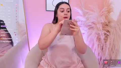 Snapshot of erika_mendez1 chatting on October 18, 2025, 10:54 pm Erika Mendez online show from October 18, 2025, 10:54 pm