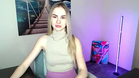 Erika online show from February 19, 2026, 1:18 pm