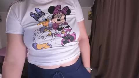 Snapshot of erikagold chatting on April 16, 2026, 5:03 pm ErikaGold online show from April 16, 2026, 5:03 pm