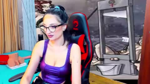 Snapshot of erikalorren chatting on January 16, 2025, 10:02 pm erikalorren online show from January 16, 2025, 10:02 pm