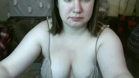 Snapshot of erikatwins chatting on July 5, 2026, 5:03 am Erika online show from July 5, 2026, 5:03 am