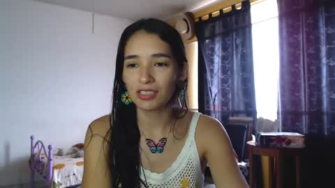 Snapshot of erina_1 chatting on December 19, 2024, 6:23 pm erina_1 online show from December 19, 2024, 6:23 pm