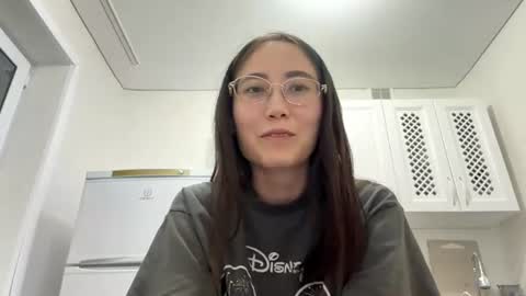 Snapshot of erinnthurmond chatting on June 21, 2026, 9:17 pm Luna online show from June 21, 2026, 9:17 pm