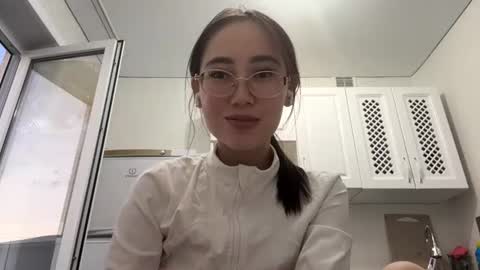 Snapshot of erinnthurmond chatting on June 22, 2026, 10:51 pm Luna online show from June 22, 2026, 10:51 pm