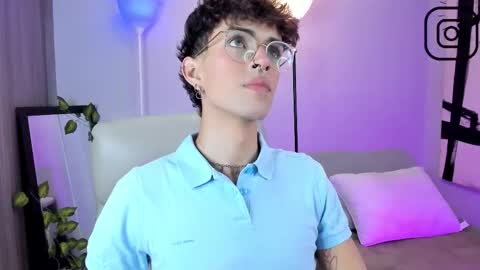   online show from November 11, 2025, 11:21 am