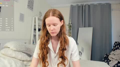Snapshot of erline_may chatting on April 30, 2026, 9:37 am Sofia online show from April 30, 2026, 9:37 am