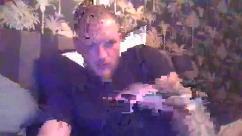 Snapshot of eroguy20 chatting on November 5, 2025, 12:38 pm eroguy20 online show from November 5, 2025, 12:38 pm