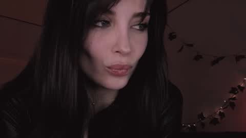 erohaze online show from November 30, 2025, 3:16 pm