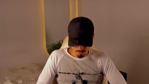 Snapshot of eros_becker_ chatting on June 24, 2026, 5:28 am eros_becker_ online show from June 24, 2026, 5:28 am