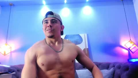 Snapshot of eross_santy chatting on June 4, 2026, 1:28 pm Eross online show from June 4, 2026, 1:28 pm