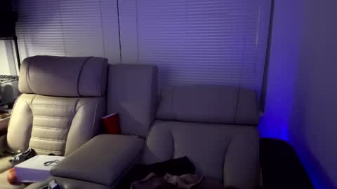 Snapshot of erotica_angel chatting on September 10, 2025, 1:49 am Nikki Erotica online show from September 10, 2025, 1:49 am