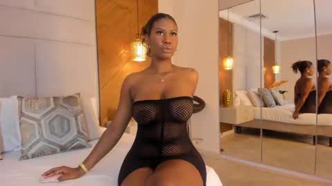 Snapshot of eroticalana_ chatting on April 30, 2026, 1:01 am Alana online show from April 30, 2026, 1:01 am