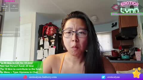 Lynn   online show from October 8, 2025, 7:11 pm