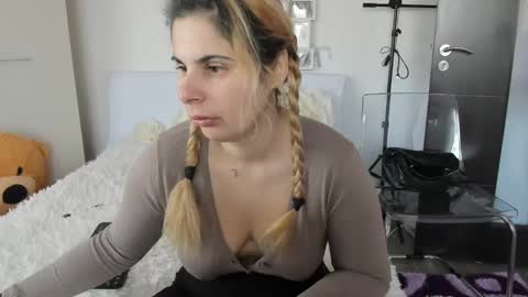 eroticsensualkitty4u online show from January 9, 2025, 8:03 am