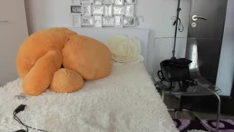 eroticsensualkitty4u online show from February 26, 2025, 11:30 am