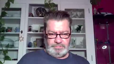 Snapshot of erwin1966 chatting on January 18, 2025, 9:45 pm Erwins room welcome sound on online show from January 18, 2025, 9:45 pm