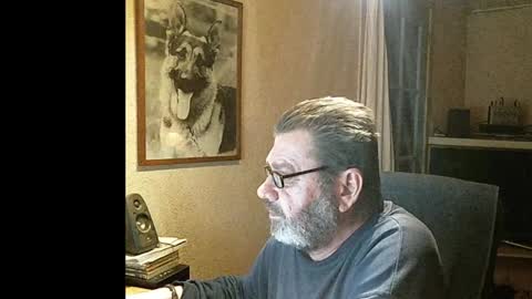 Snapshot of erwin1966 chatting on January 22, 2025, 12:59 am Erwins room welcome sound on online show from January 22, 2025, 12:59 am