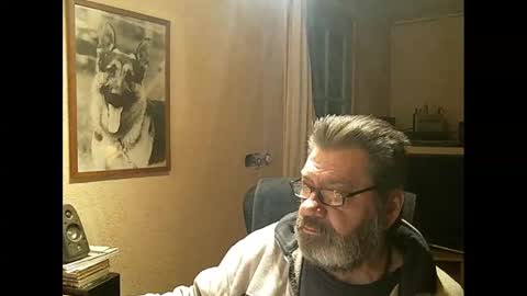 Snapshot of erwin1966 chatting on February 19, 2025, 11:04 pm Erwins room welcome sound on online show from February 19, 2025, 11:04 pm